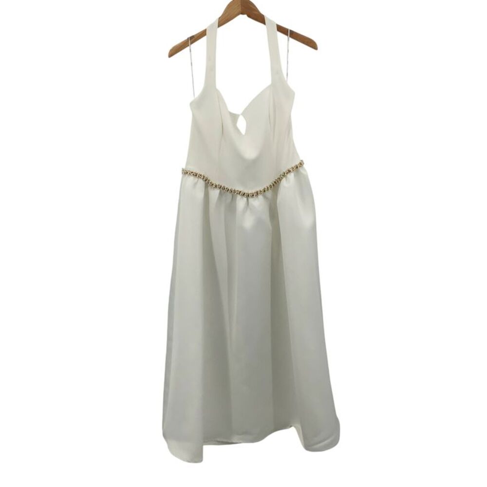 Elliatt Hester Halter Bridal Gown With Chain And Pearl Embellishments White L